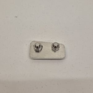 Aukaistavan tikkaan liitospala ja ruuvit